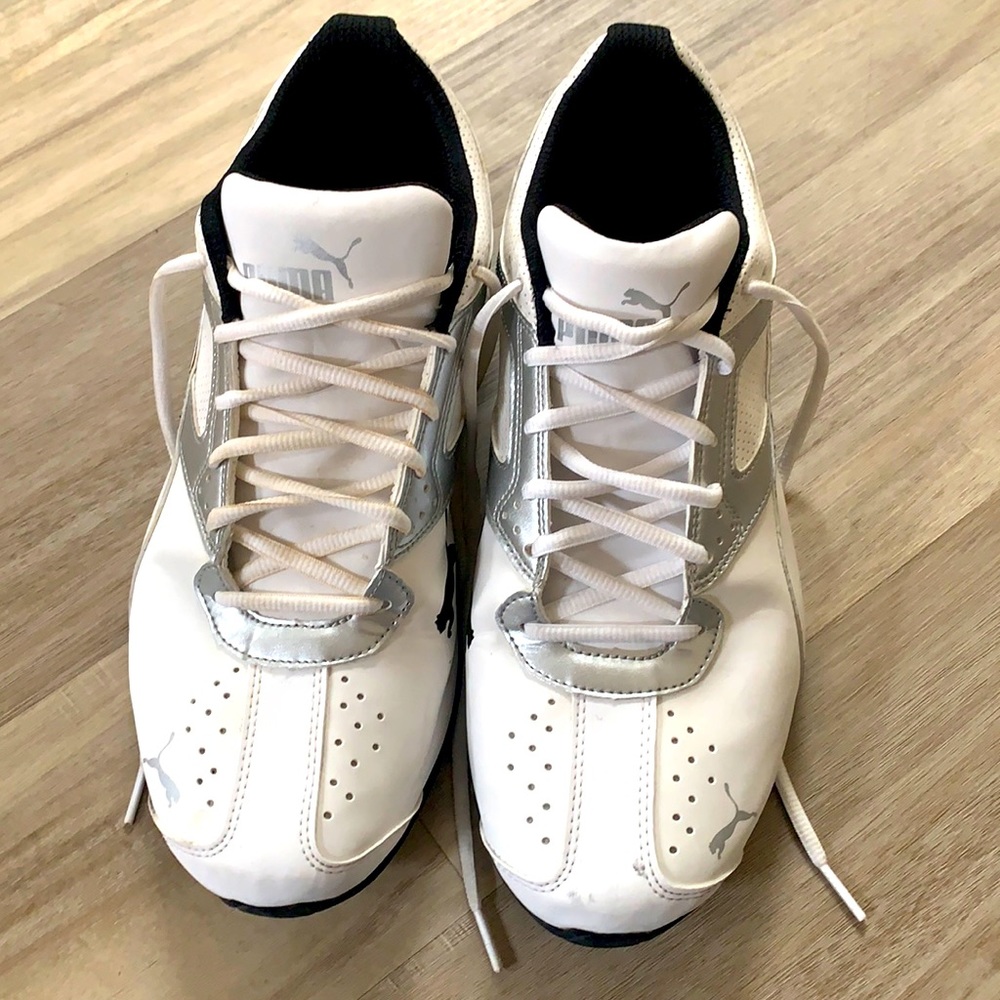 Men’s size 11 Puma tennis shoes